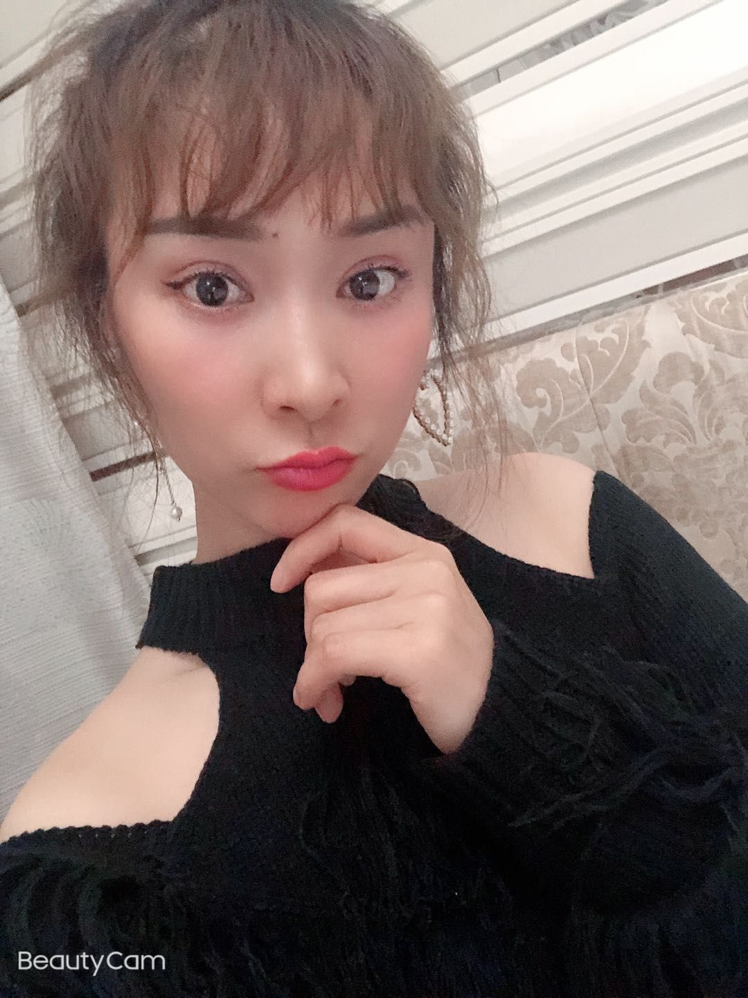 二探光谷玲宝宝